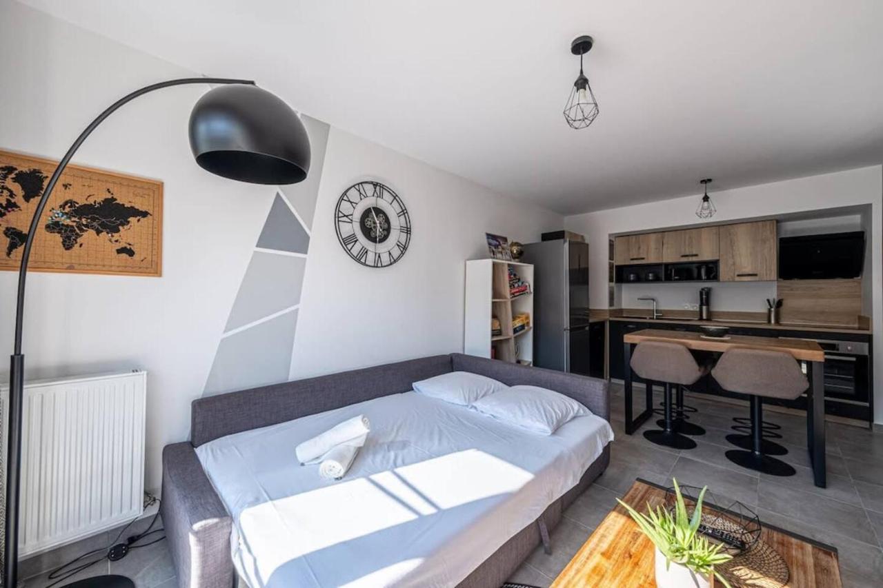F2 Cozy Pour 4 Proche Disneyland - Fairytale Factory Villeneuve-Saint-Denis Buitenkant foto